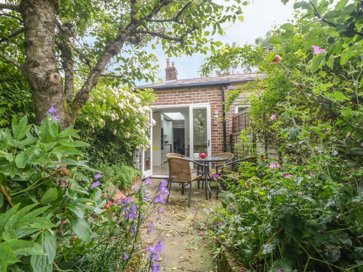 Apple Tree Cottage Shillingstone Exterior foto
